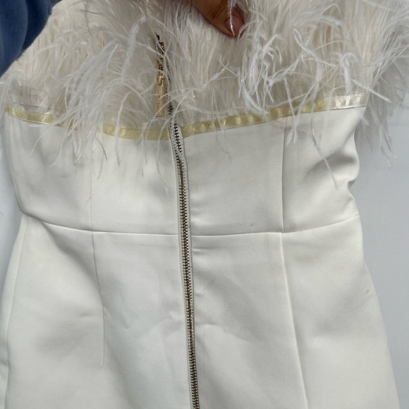 Bronx and Banco Lola Feather White Ivory Bridal
Strapless Mini Dress Size XS - Picture 9 of 10